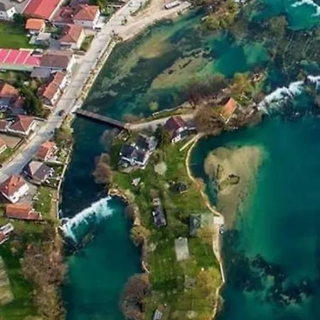 ヴィラ My Island Bihać